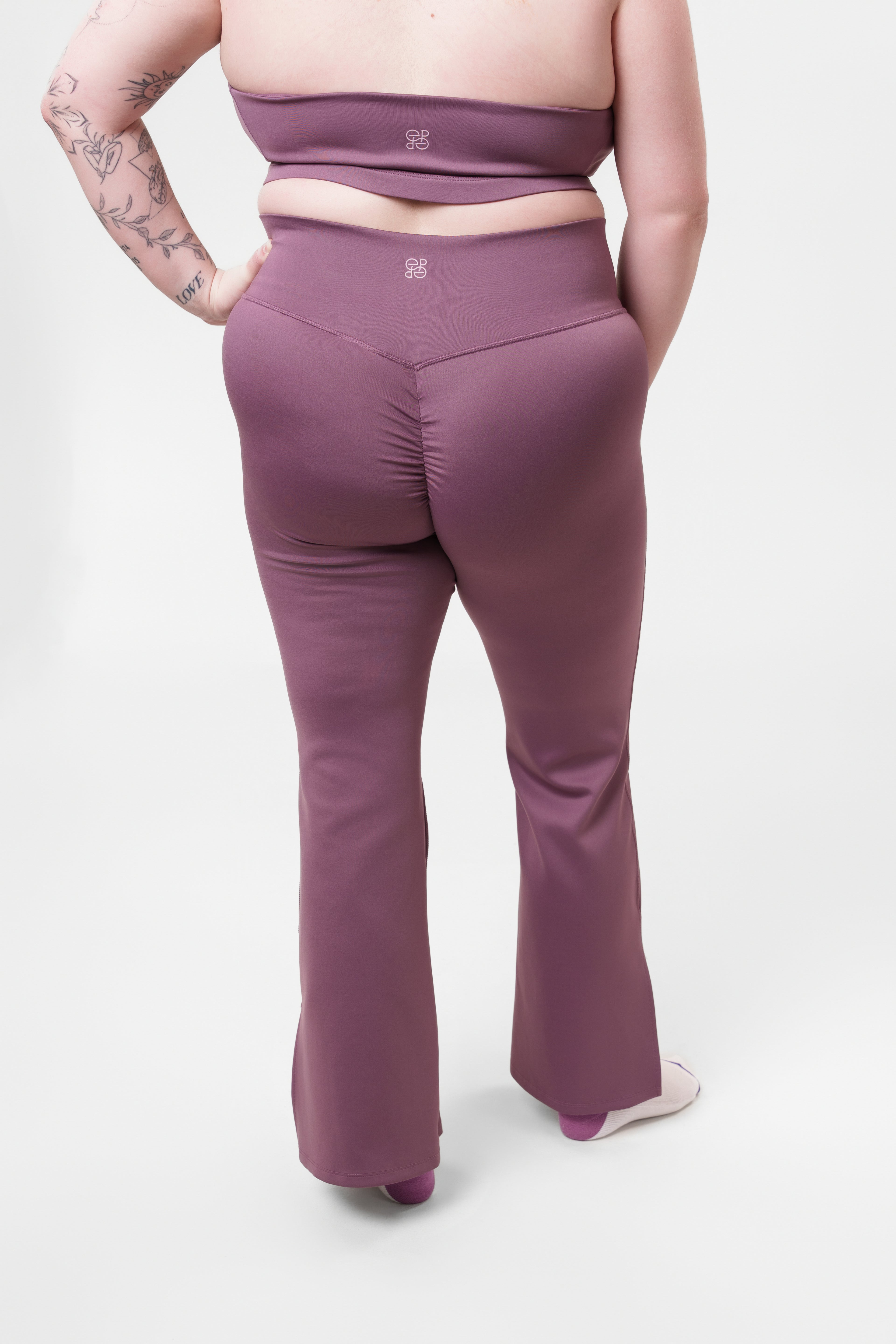 Resolute Flair Legging