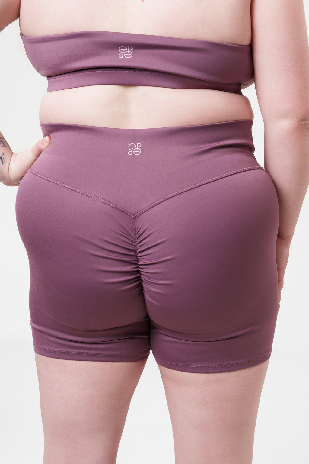 Resolute 5" Short