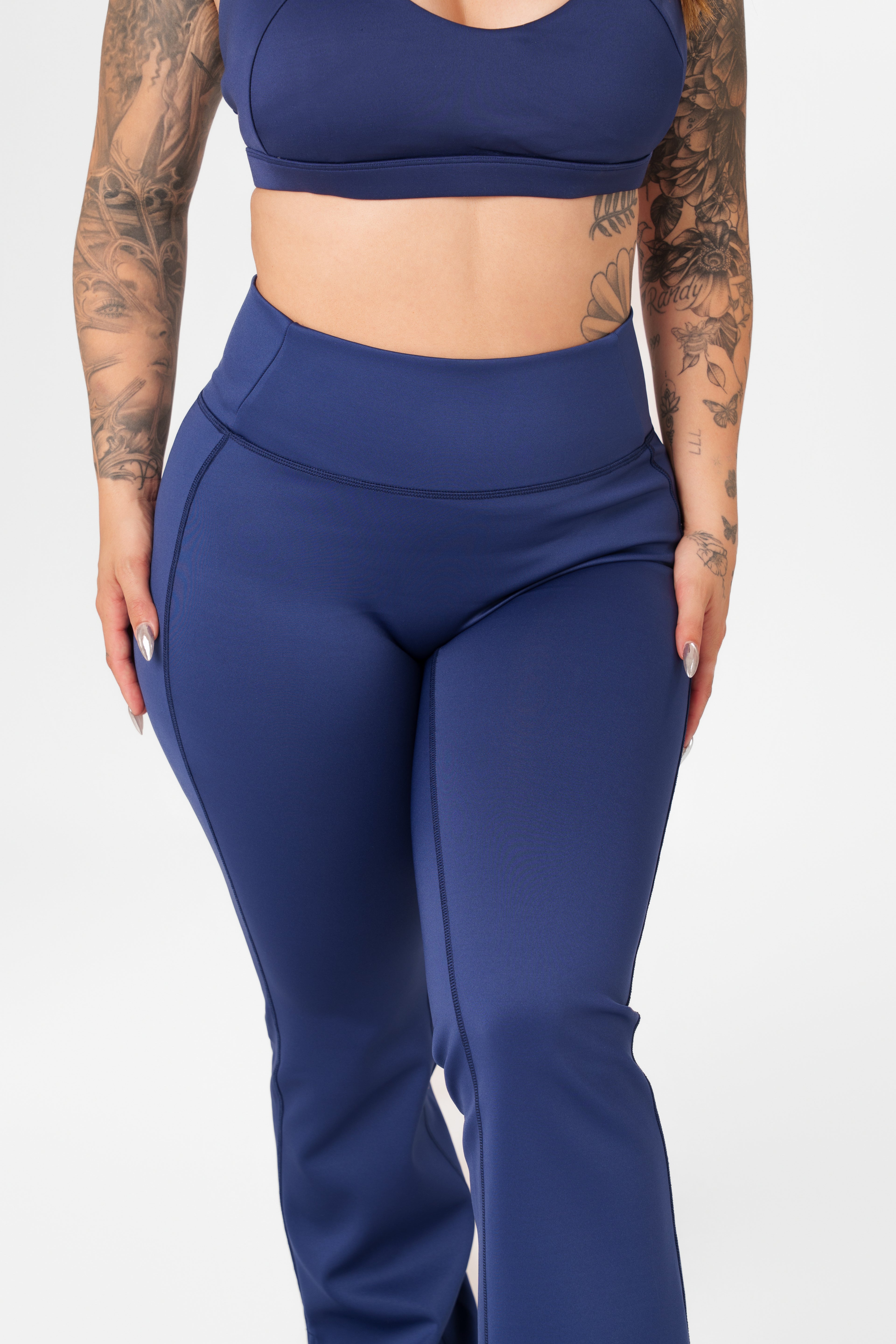 Resolute Flair Legging